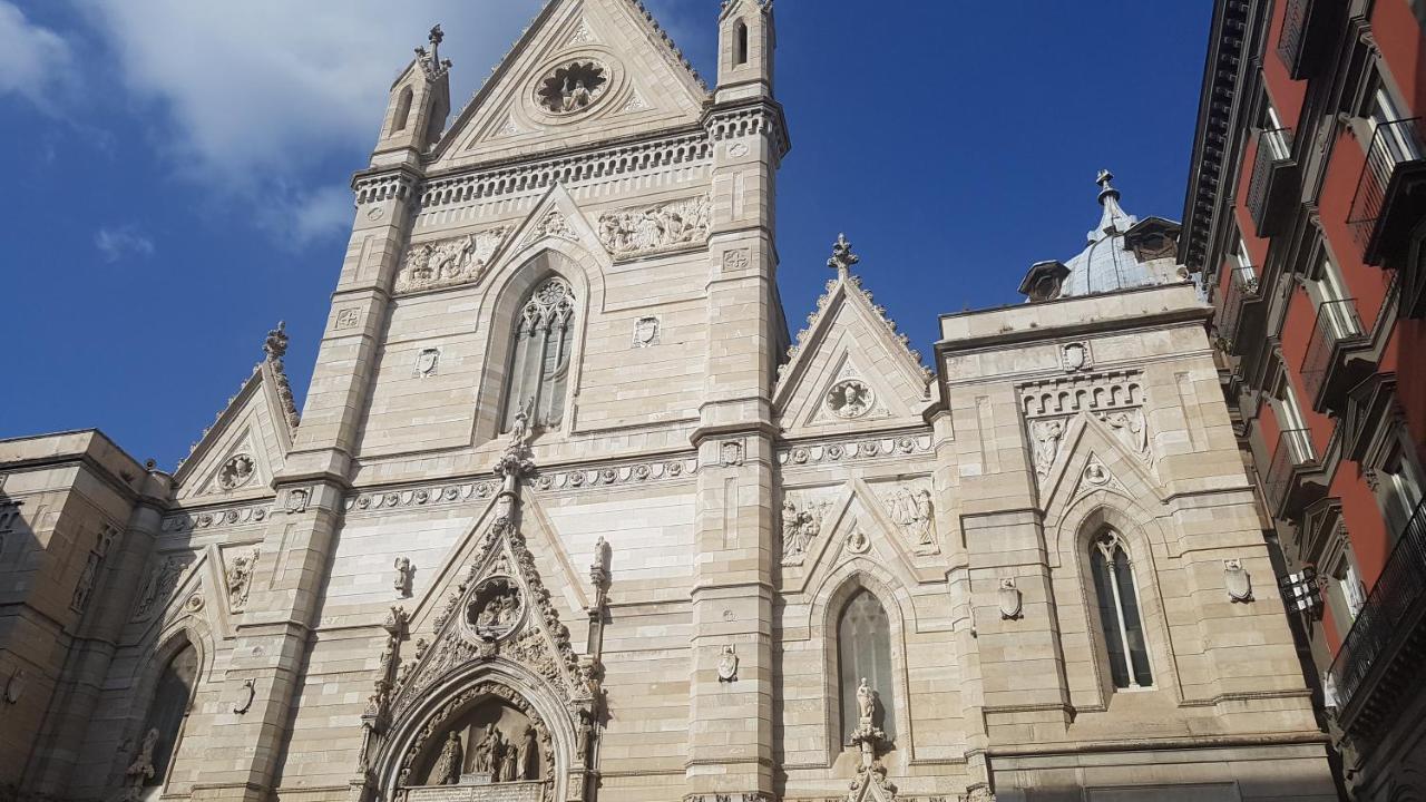 Metro Duomo B&B Napoli Bagian luar foto