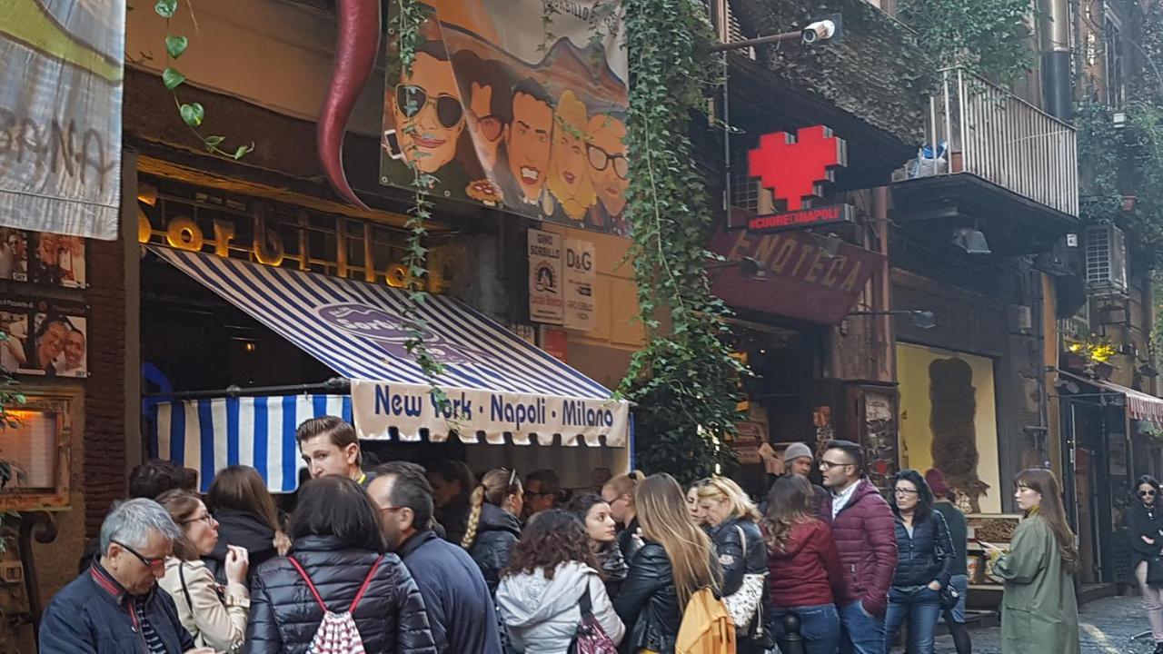 Metro Duomo B&B Napoli Bagian luar foto